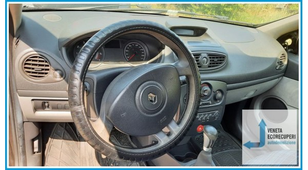 RENAULT CLIO 3a Serie  del 2007 parti usate e ricambi - Tipo Motore D4FD7