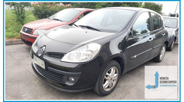 RENAULT CLIO 3a Serie  del 2007 parti usate e ricambi - Tipo Motore D4FD7