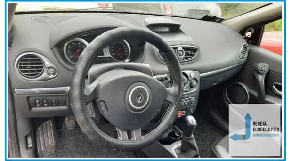 RENAULT CLIO 3a Serie  del 2007 parti usate e ricambi - Tipo Motore D4FD7