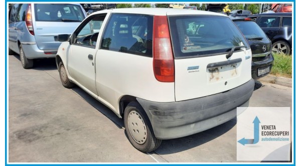 FIAT PUNTO 1a Serie  del 1996 parti usate e ricambi - Tipo Motore 176B2000
