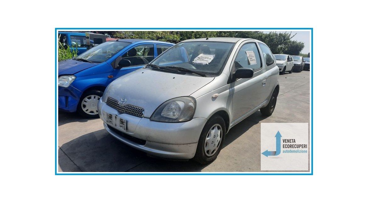TOYOTA YARIS JPP del 2001 parti usate e ricambi