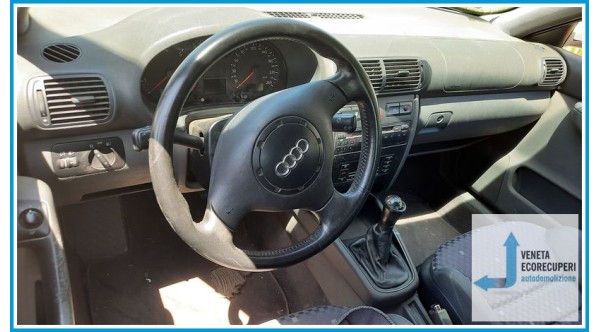 AUDI A3 8L del 2000 parti usate e ricambi - Tipo Motore AKL
