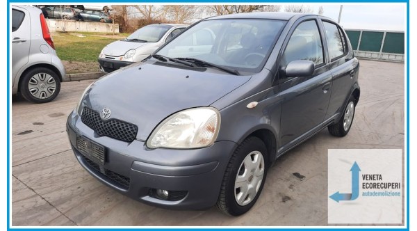 TOYOTA YARIS JPP del 2004 parti usate e ricambi