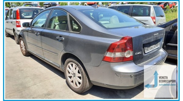 VOLVO S40  del 2005 parti usate e ricambi - Tipo Motore D4204T