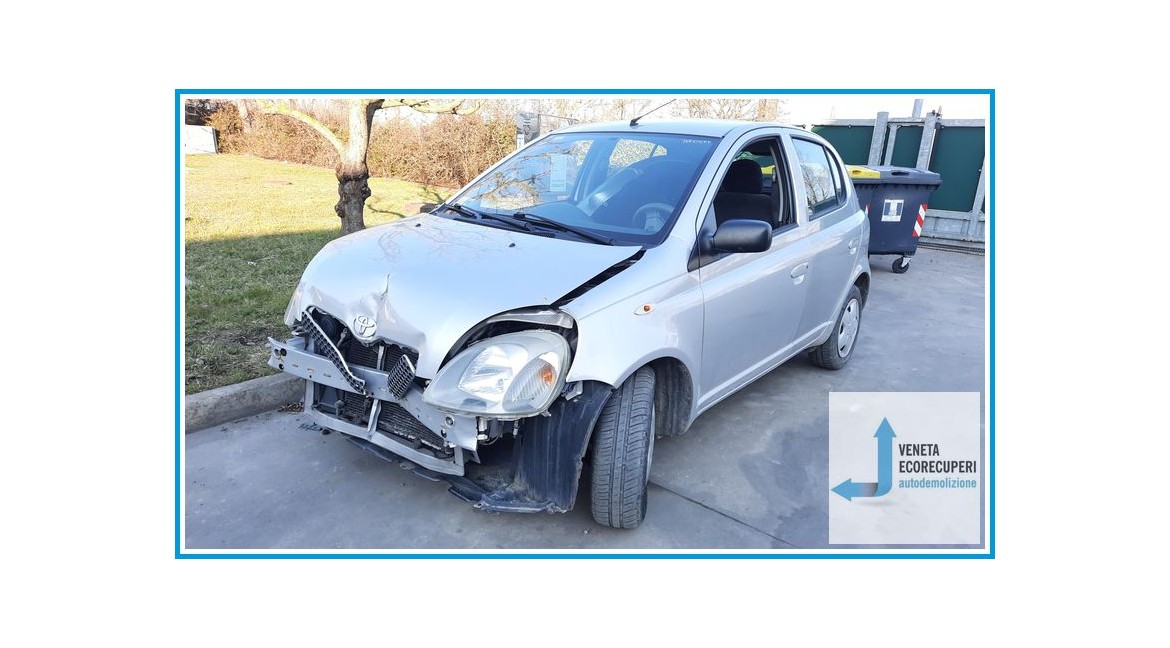 TOYOTA YARIS JPP del 2002 parti usate e ricambi