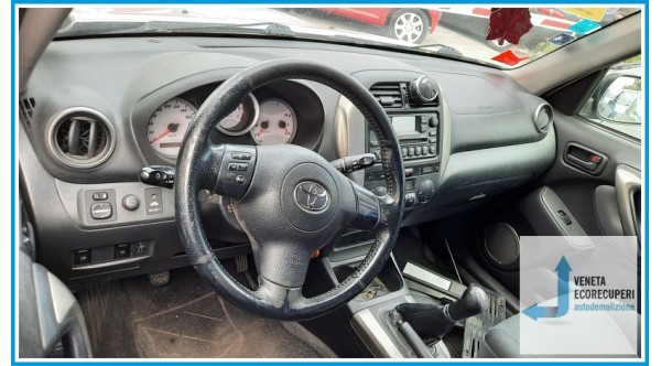 TOYOTA RAV 4 2a Serie  del 2004 parti usate e ricambi - Tipo Motore 1CDFTV