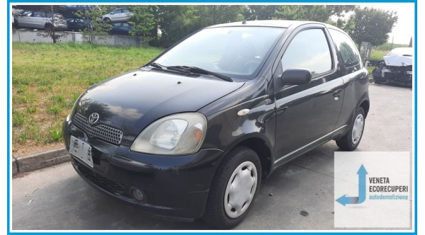 TOYOTA YARIS JPP del 2001 parti usate e ricambi