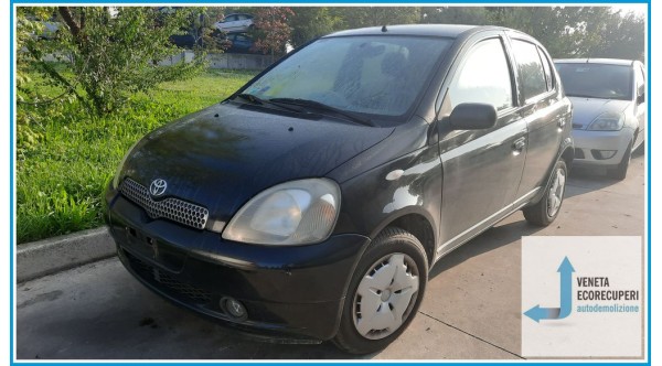 TOYOTA YARIS JPP del 2001 parti usate e ricambi