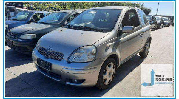 TOYOTA YARIS JPP del 2004 parti usate e ricambi