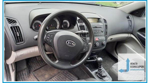KIA CEE'D  del 2008 parti usate e ricambi - Tipo Motore D4FB
