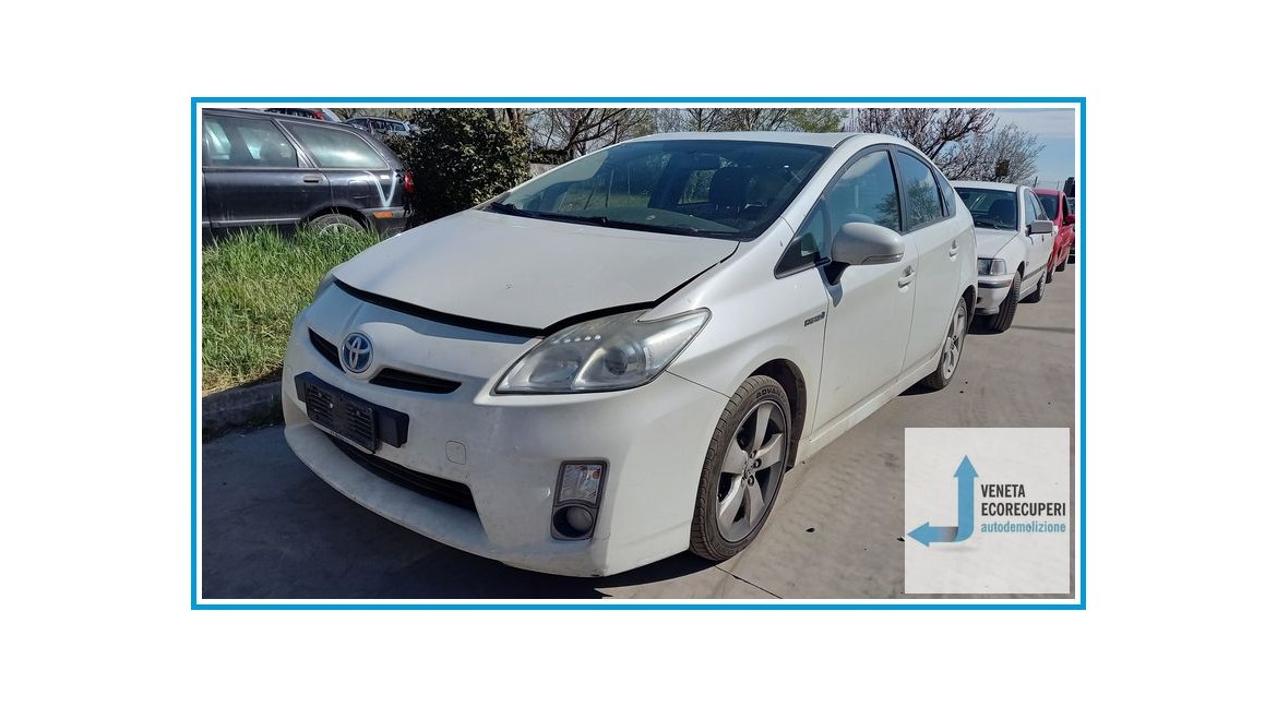 TOYOTA PRIUS 3a Serie  del 2010 parti usate e ricambi - Tipo Motore 2ZRFXE