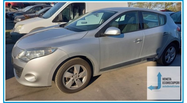 RENAULT MEGANE 3a Serie  del 2009 parti usate e ricambi - Tipo Motore K9KJ8