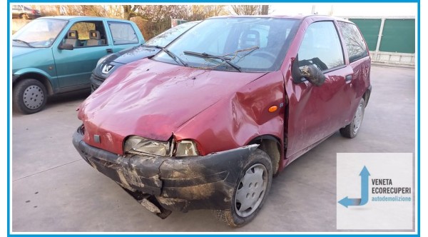 FIAT PUNTO 1a Serie  del 1997 parti usate e ricambi - Tipo Motore 176B2000