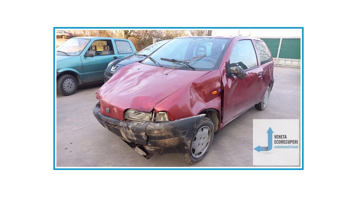FIAT PUNTO 1a Serie  del 1997 parti usate e ricambi - Tipo Motore 176B2000
