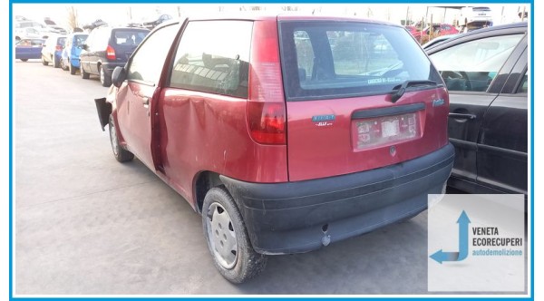 FIAT PUNTO 1a Serie  del 1997 parti usate e ricambi - Tipo Motore 176B2000