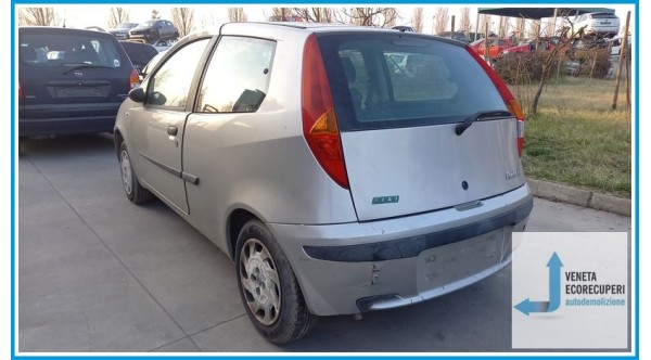 FIAT PUNTO 1N/1P del 2002 parti usate e ricambi - Tipo Motore 188A4000