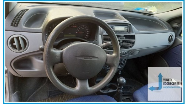 FIAT PUNTO 1N/1P del 2002 parti usate e ricambi - Tipo Motore 188A4000