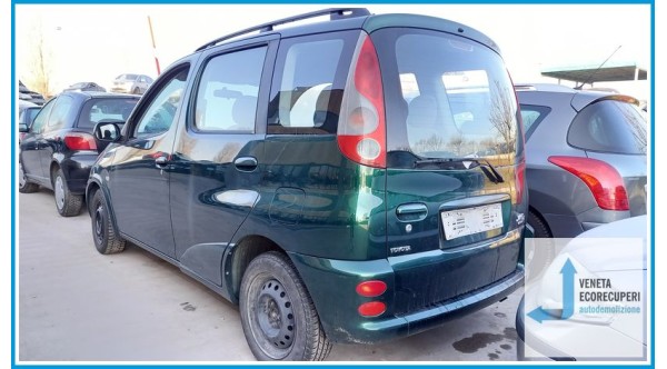 TOYOTA YARIS VERSO  del 2000 parti usate e ricambi - Tipo Motore 2NZFE
