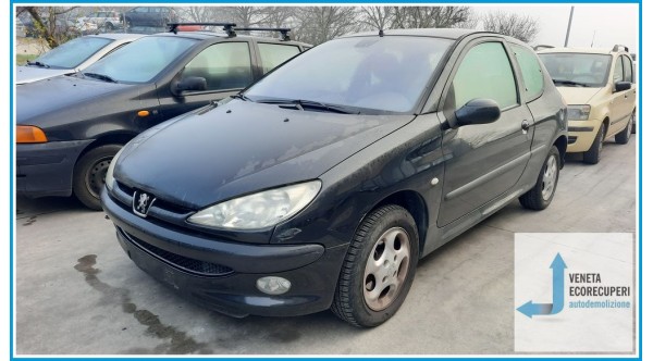 PEUGEOT 206  del 2004 parti usate e ricambi - Tipo Motore 8HX