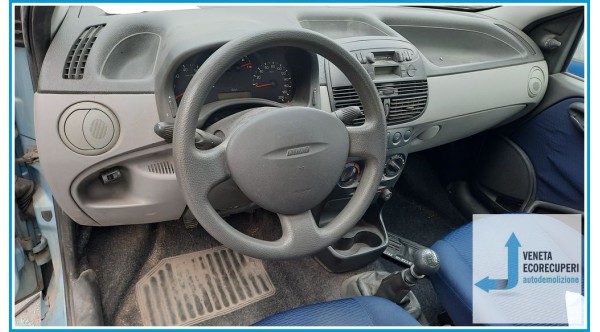 FIAT PUNTO 1N/1P del 2002 parti usate e ricambi - Tipo Motore 188A4000