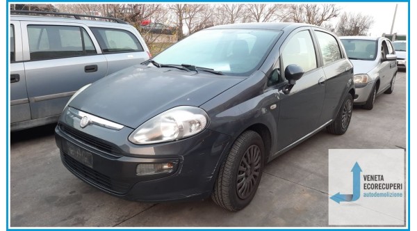FIAT PUNTO EVO 3J del 2010 parti usate e ricambi - Tipo Motore 199A4000