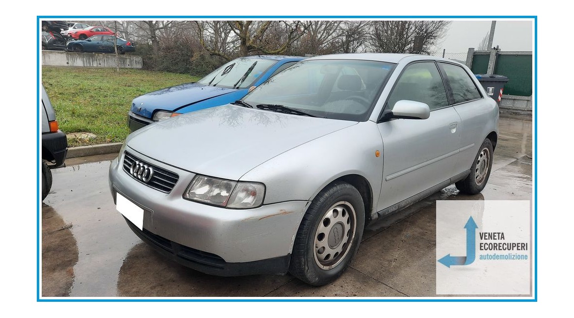 AUDI A3 8L del 1998 parti...