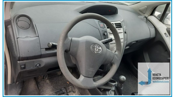 TOYOTA YARIS  del 2010 parti usate e ricambi - Tipo Motore 1KRFE