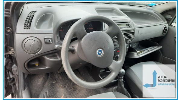 FIAT PUNTO 1N/1P del 2005 parti usate e ricambi - Tipo Motore 188A4000