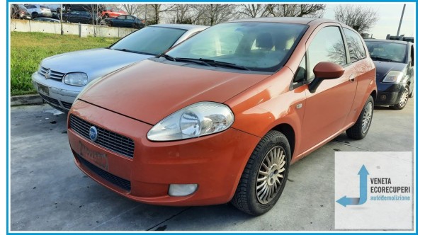FIAT GRANDE PUNTO 2Y del 2006 parti usate e ricambi - Tipo Motore 199A4000