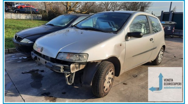 FIAT PUNTO 1N/1P del 2001 parti usate e ricambi - Tipo Motore 188A4000