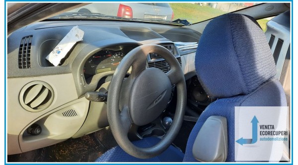 FIAT PUNTO 1N/1P del 2001 parti usate e ricambi - Tipo Motore 188A4000