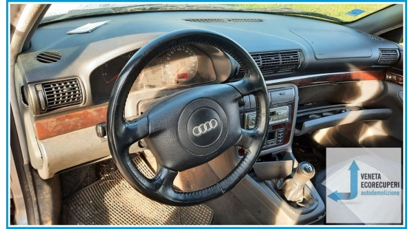 AUDI A4 8D del 1999 parti usate e ricambi - Tipo Motore ADR