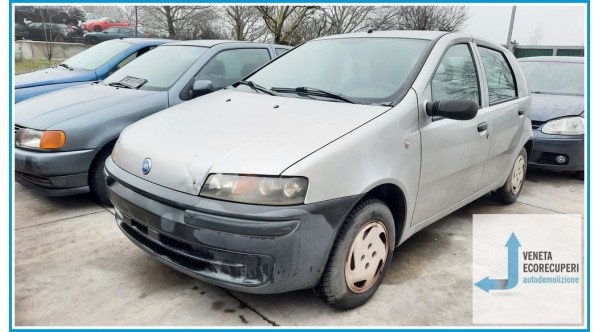 FIAT PUNTO 1N/1P del 2000 parti usate e ricambi - Tipo Motore 188A4000