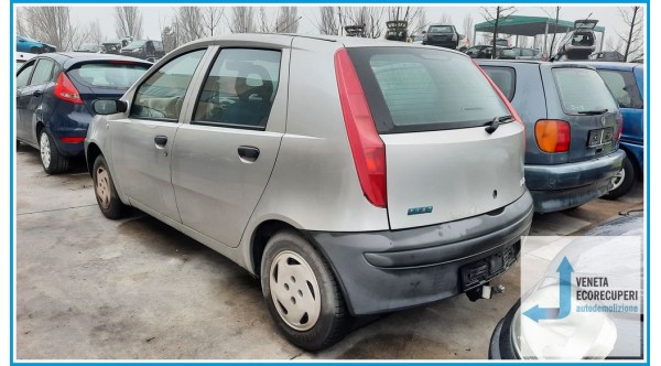FIAT PUNTO 1N/1P del 2000 parti usate e ricambi - Tipo Motore 188A4000