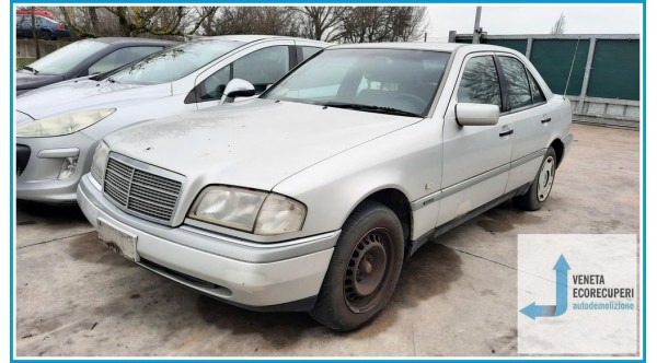 MERCEDES-BENZ Classe C W/S202 del 1997 parti usate e ricambi - Tipo Motore 111