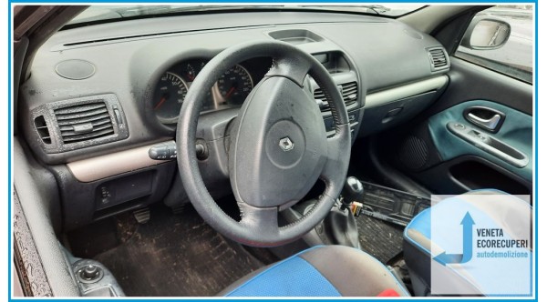 RENAULT CLIO 2a Serie  del 2003 parti usate e ricambi - Tipo Motore K9KA7