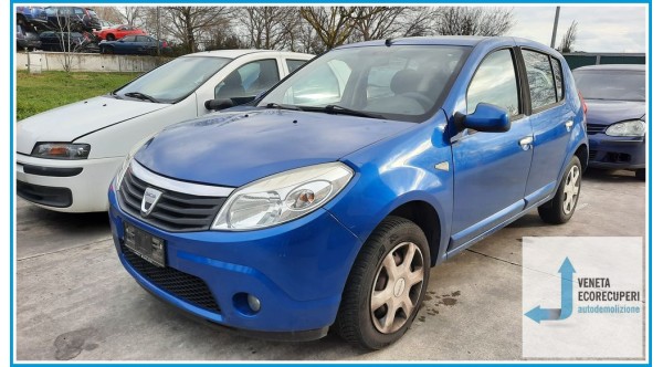 DACIA SANDERO  del 2009 parti usate e ricambi - Tipo Motore K7JA7