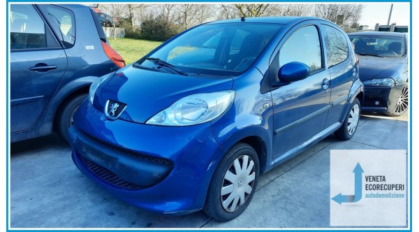 PEUGEOT 107  del 2006 parti usate e ricambi - Tipo Motore 1KR