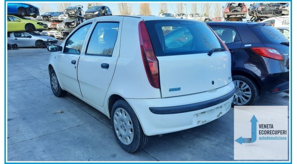 FIAT PUNTO 1N/1P del 2000 parti usate e ricambi - Tipo Motore 188A4000