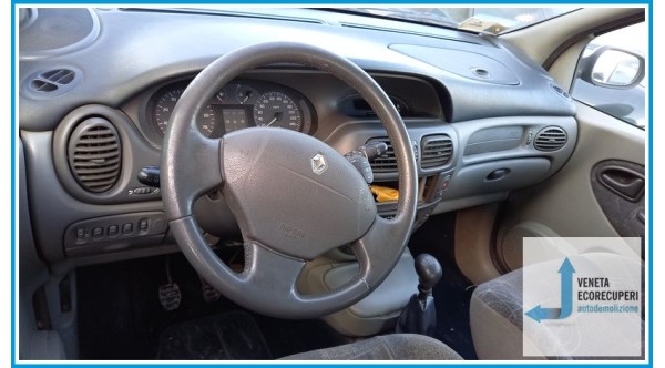 RENAULT MEGANE 1a Serie  del 1999 parti usate e ricambi