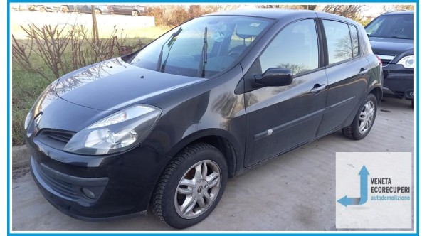 RENAULT CLIO 3a Serie  del 2006 parti usate e ricambi