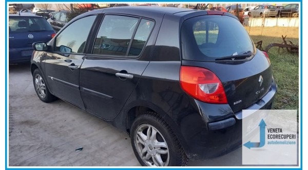 RENAULT CLIO 3a Serie  del 2006 parti usate e ricambi