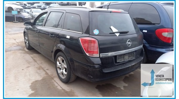 OPEL ASTRA A04 del 2005 parti usate e ricambi