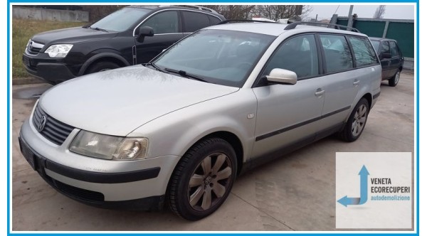 VOLKSWAGEN PASSAT 3B del 2000 parti usate e ricambi