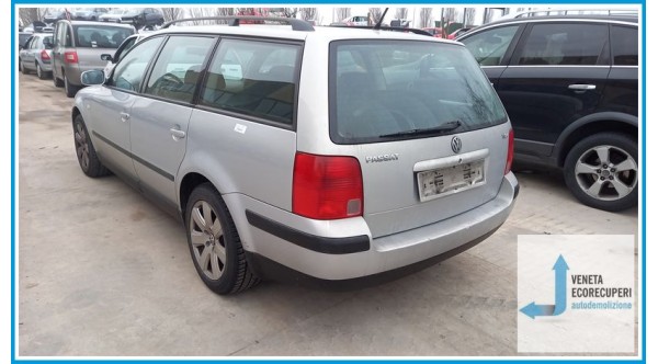VOLKSWAGEN PASSAT 3B del 2000 parti usate e ricambi