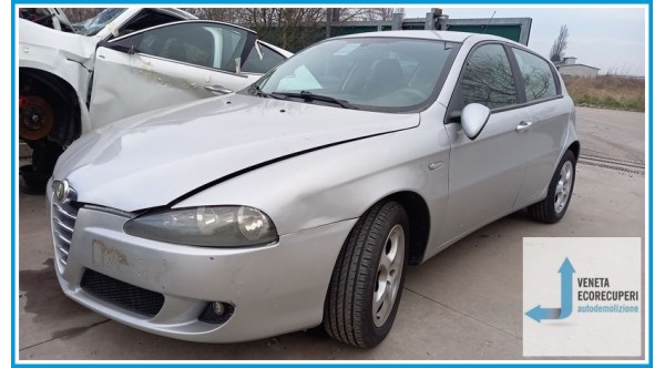 ALFA ROMEO 147 W8 del 2006 parti usate e ricambi