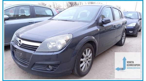 OPEL ASTRA A04 del 2006 parti usate e ricambi