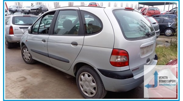 RENAULT MEGANE 1a Serie  del 2000 parti usate e ricambi