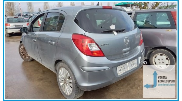 OPEL CORSA S07 del 2011 parti usate e ricambi