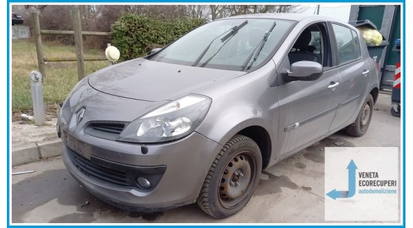 RENAULT CLIO 3a Serie  del 2010 parti usate e ricambi
